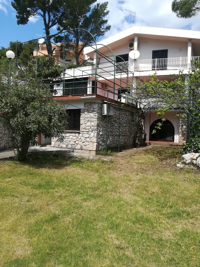 Villa THRI PÍNIE